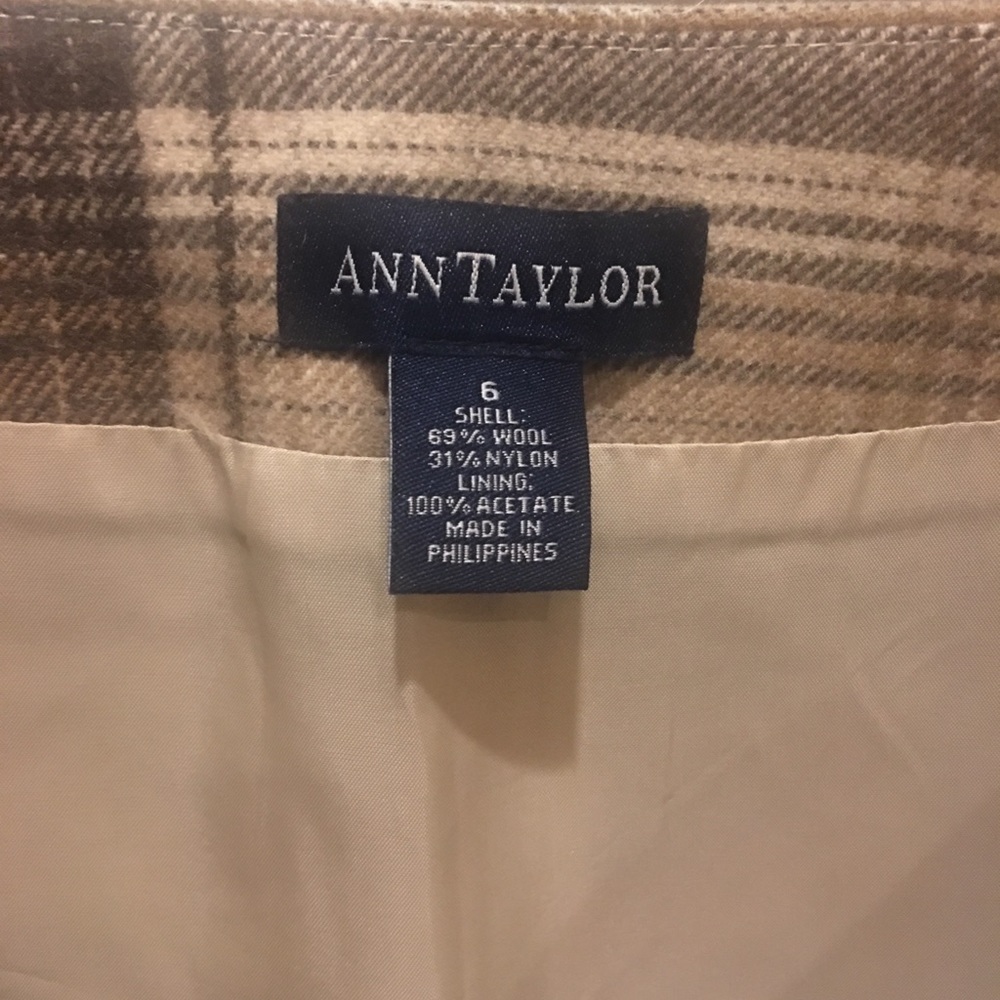 💝DONATED💝 EUC Ann Taylor Plaid Wool Pencil Skirt - Picture 6 of 8